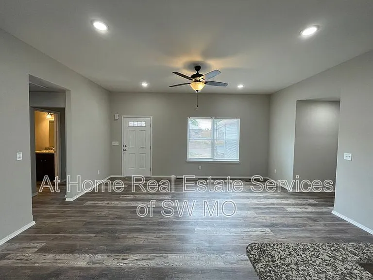 3897 W Linwood St — Photo 4