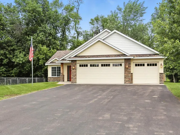 1001 Bellaire Blvd NW, Isanti, MN 55040