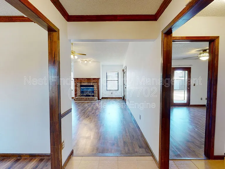 1607 Beverly Bay Ct — Photo 4