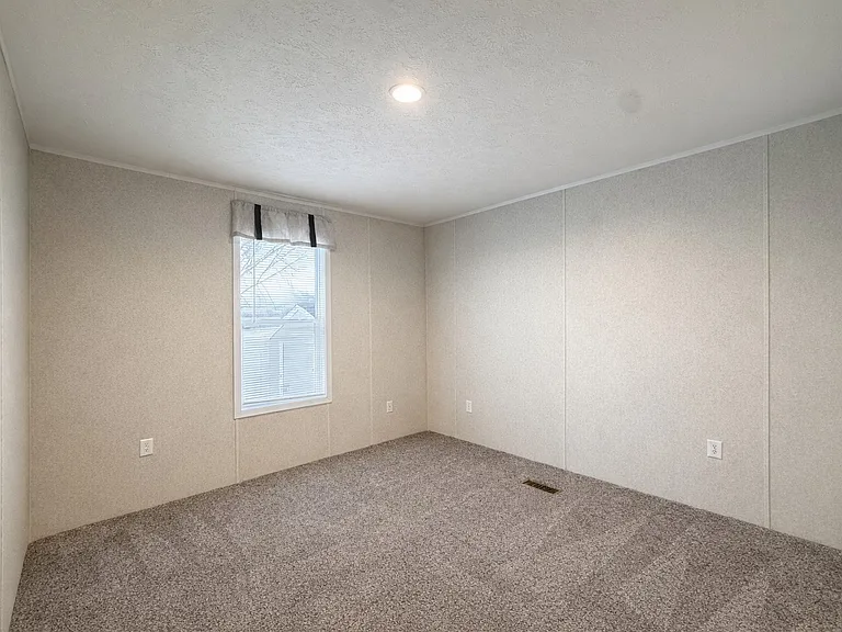 29800 Guilford Cir #253 — Photo 15