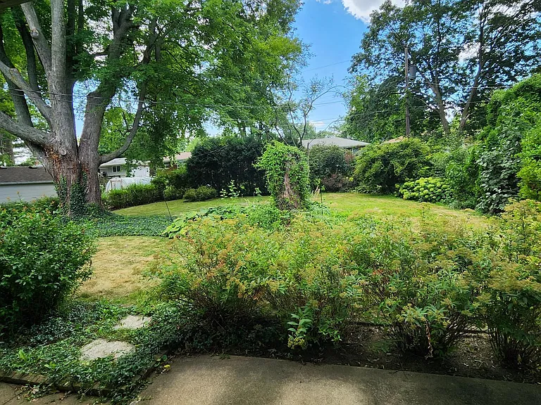 311 Margaret Ave — Photo 18