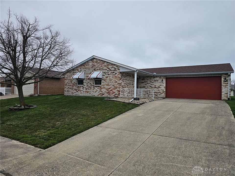 1st image of 940 Manchester Dr