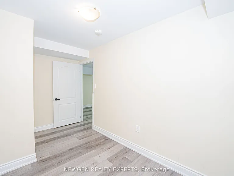 19 Boat St — Photo 14