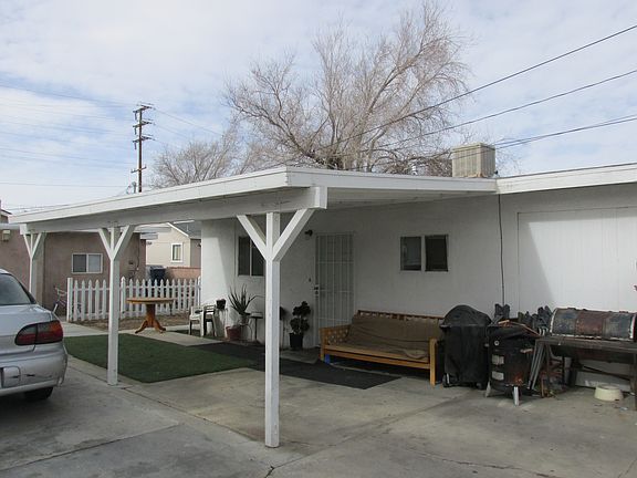 4th image of 44806 Redwood Ave