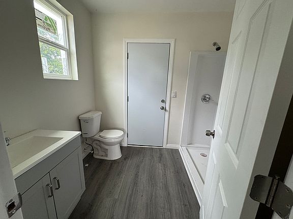 4th image of 723 60th St
