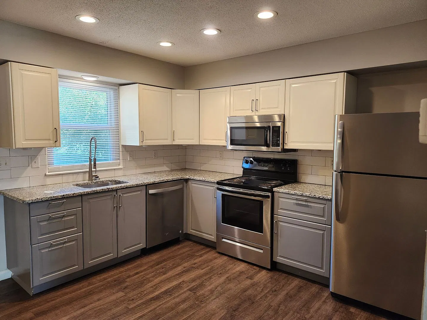 6221 Bonny Oaks Drive — Photo 3