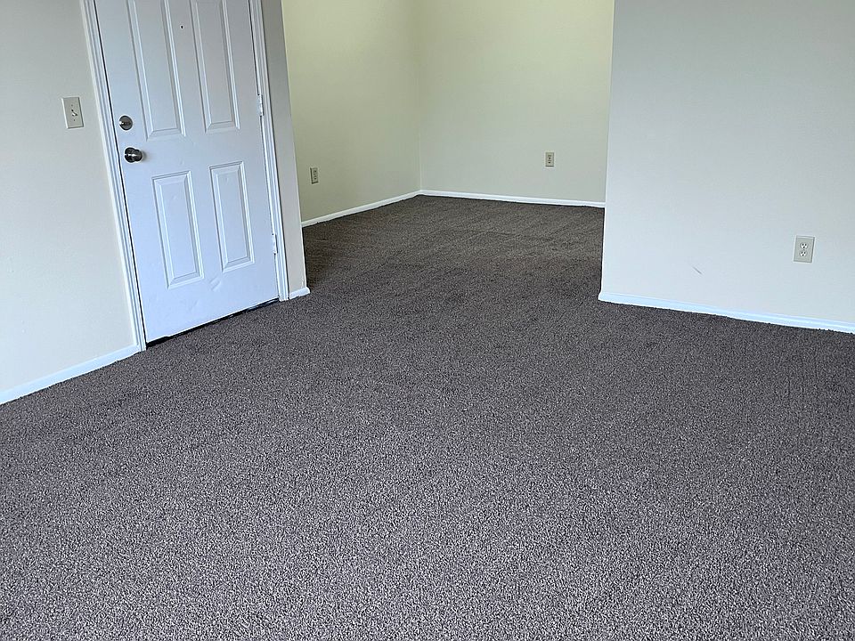 Dining Room with ceiling fan