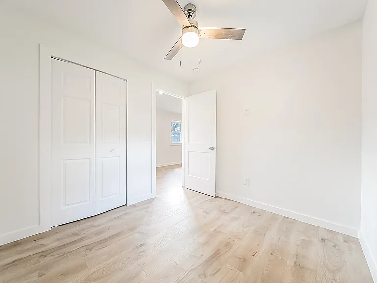 330 Abbe Rd #2 — Photo 4