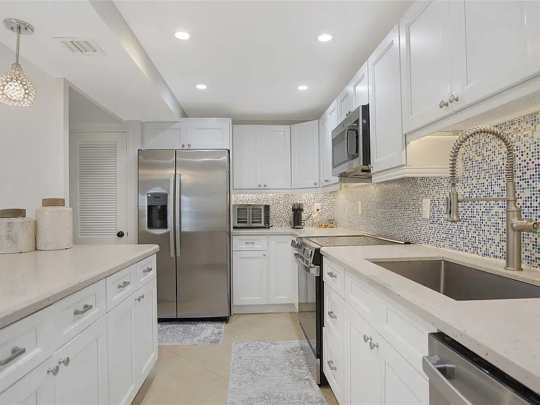 3430 Galt Ocean Dr #802 — Photo 19