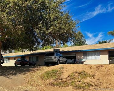 772 E Vista Way, Vista, CA, 92084