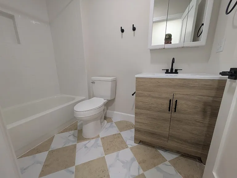 44 Warner St #6B — Photo 9