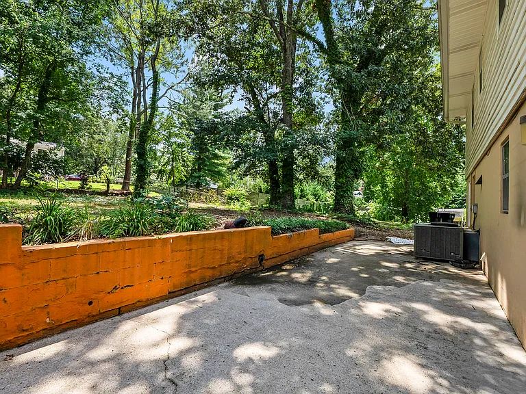 7720 Devonshire Dr — Photo 28