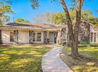 406 Enchanted River Dr, Spring, TX 77388