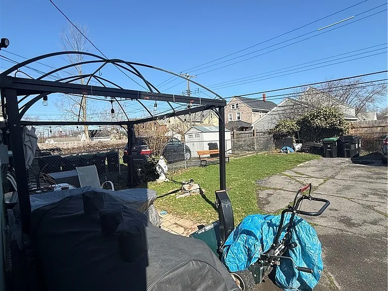 125 Eiseman Ave #UPPER — Photo 9