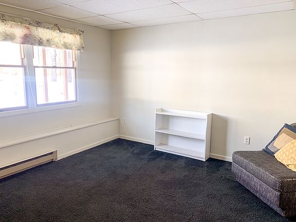 5th image of 51 1/2 Hatfield St APT 6