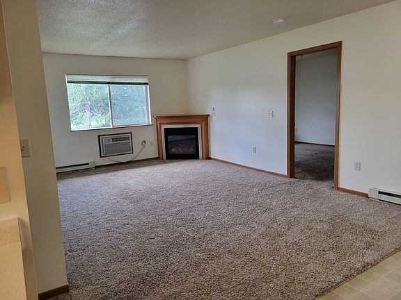 2nd image of 715 Bruce Ct APT 5
