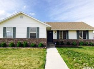 1989 E Fall St, Eagle Mountain, UT 84005