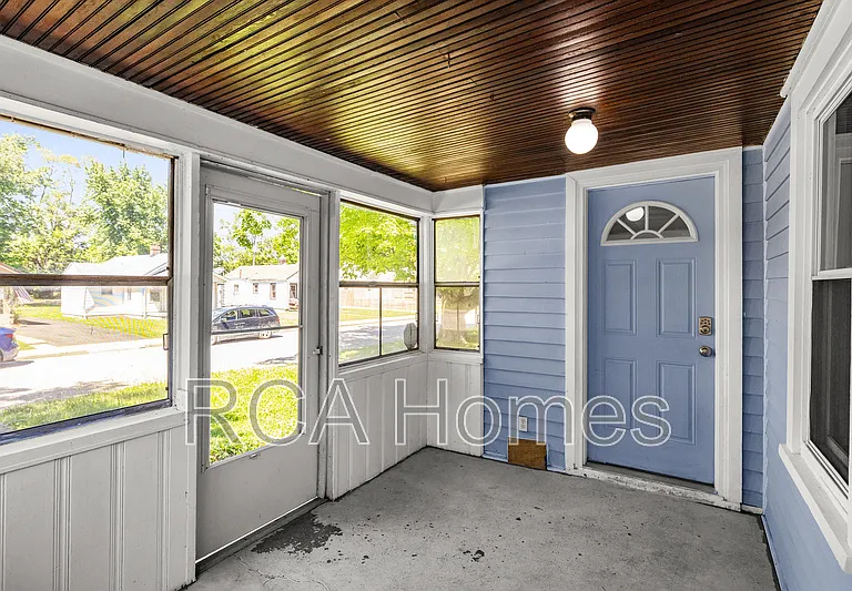 1619 E Tabor St — Photo 2