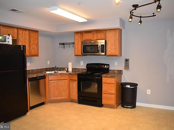 2nd image of 23222 Shaws Tavern Ct #2162