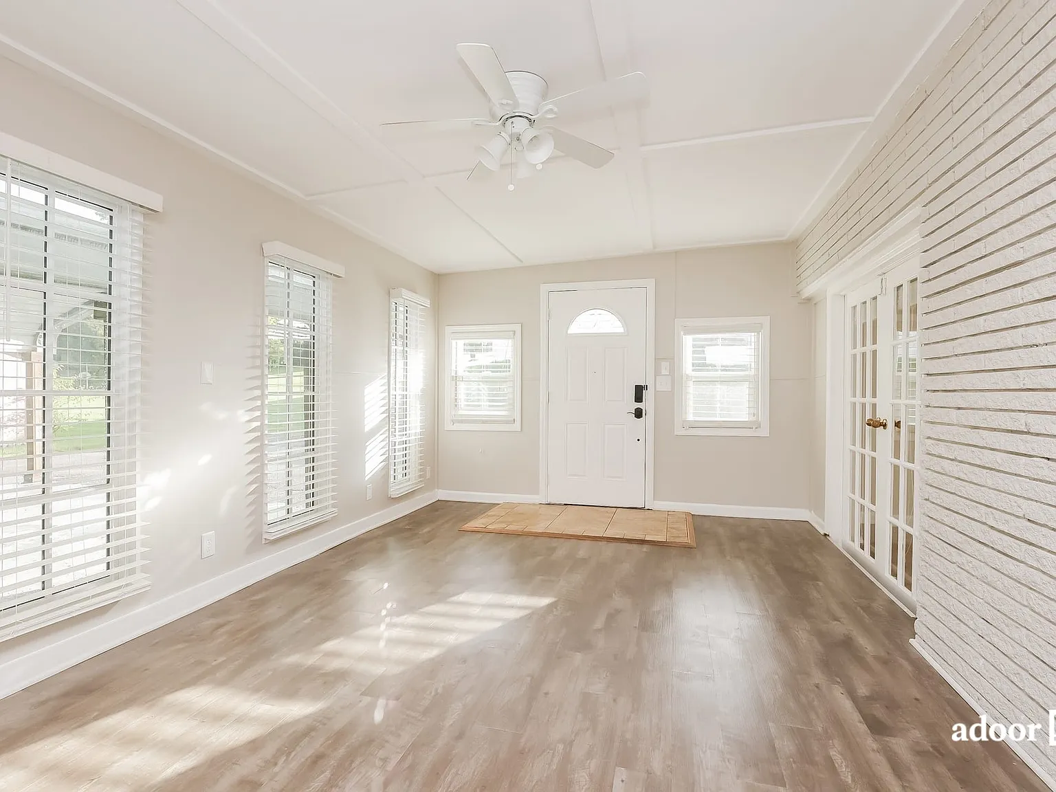 3 bed, 1.5 bath, 1604 sqft, $2,245 — Photo 4