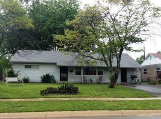 106 Brunswick Dr, Greenwood, IN 46143
