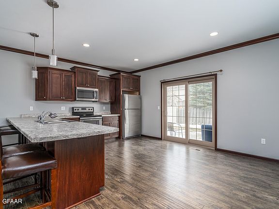 4th image of 5837 Fountain Vista Dr