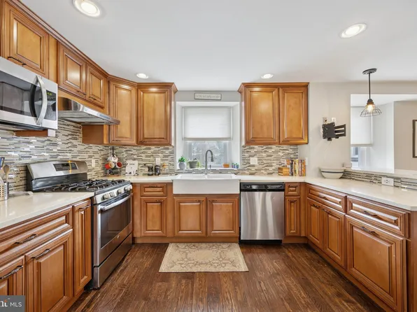 605 Central Ave, Cheltenham, PA 19012