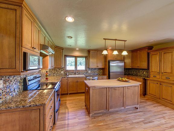 3rd image of 1980 E Kerley Ln