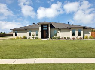 443 Whispering Way, Red Oak, TX 75154