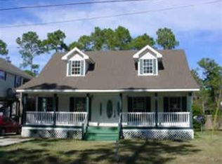 105 Sycamore Dr, Pass Christian, MS 39571