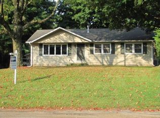 1647 Memorial Dr SE, Cedar Rapids, IA 52403