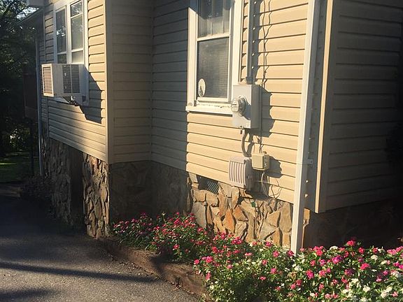 4th image of 1068 Nuway Cir