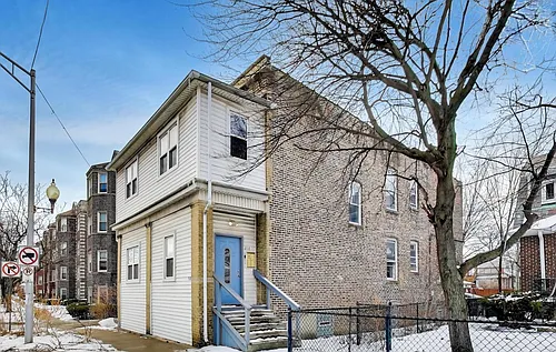 810 S Austin Blvd #1 Photo 1