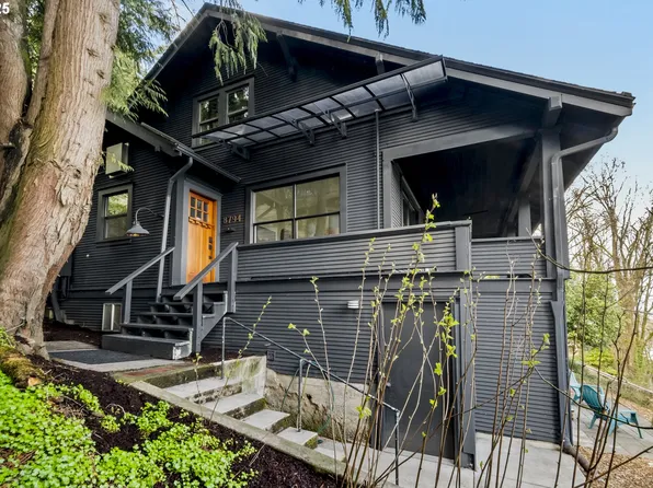 8794 NW Springville Ct, Portland, OR 97231