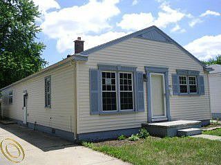3rd image of 4493 Katherine St