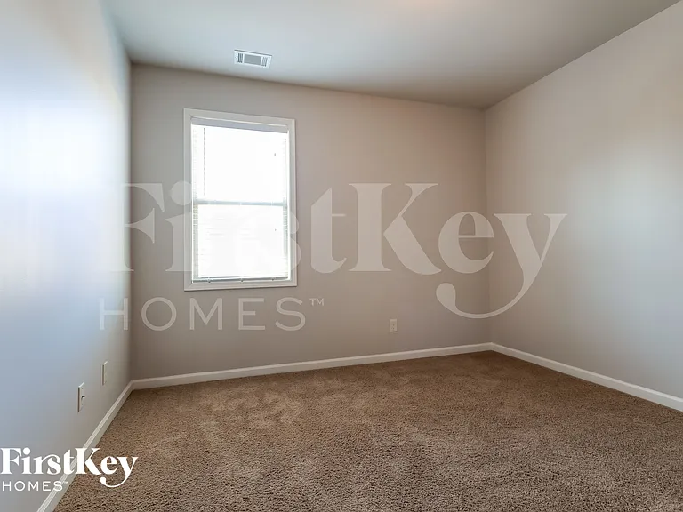 2202 Black Pebble Cir — Photo 9