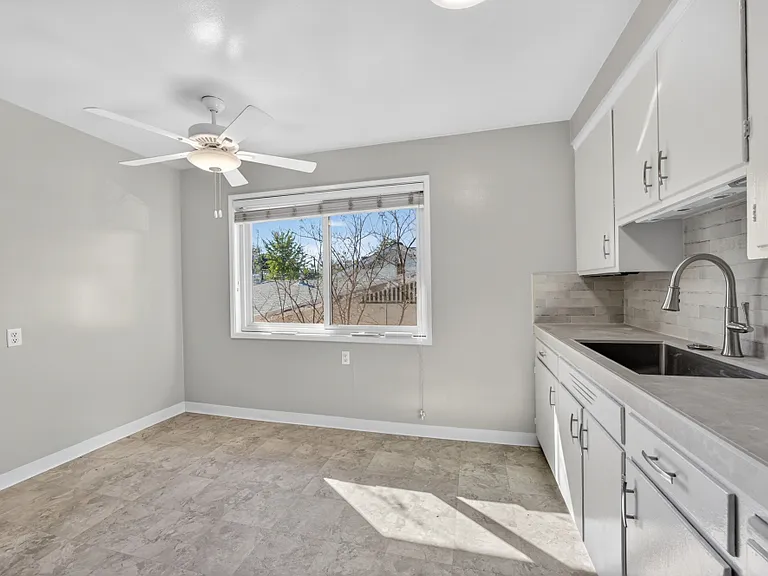1624 T St #5 — Photo 7