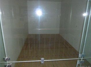 4 Carriage Crossing Ln, Middletown, CT 06457