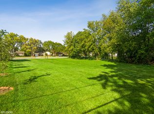 1315 E Palatine Rd, Palatine, IL 60074