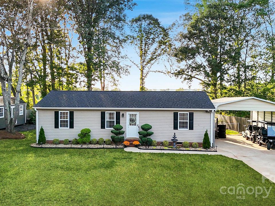 1st image of 204 Harriet Ln