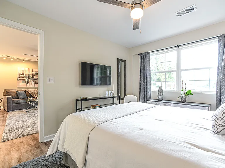 106 Topfield Rd #2 — Photo 4