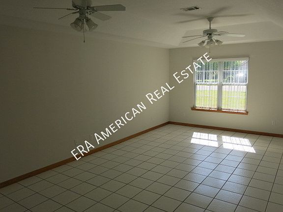 4th image of 850 Radford Ct