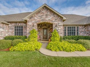 5004 Rancho Verde Pkwy, Crowley, TX 76036