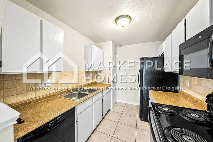 1001 Greenbriar Loop — Photo 8