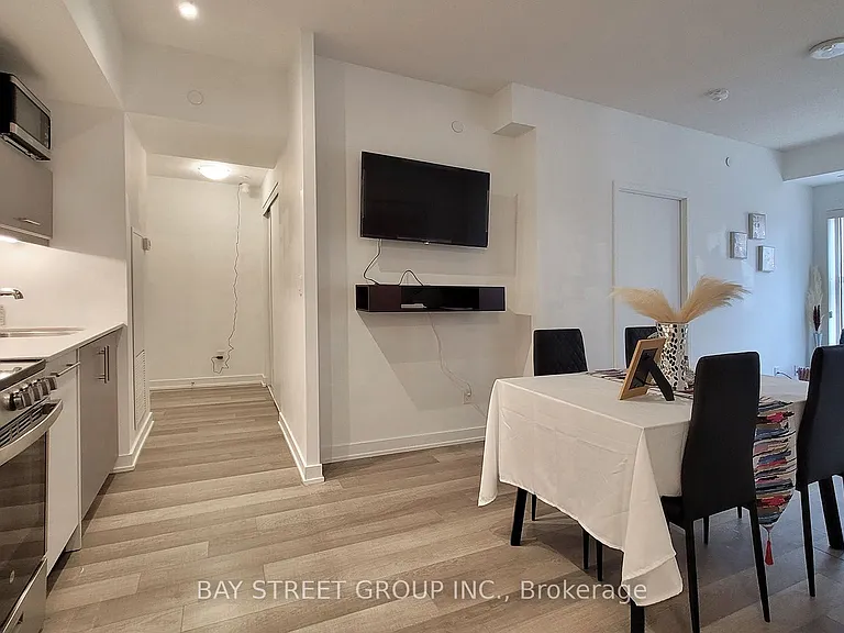181 Huron St #204 — Photo 16