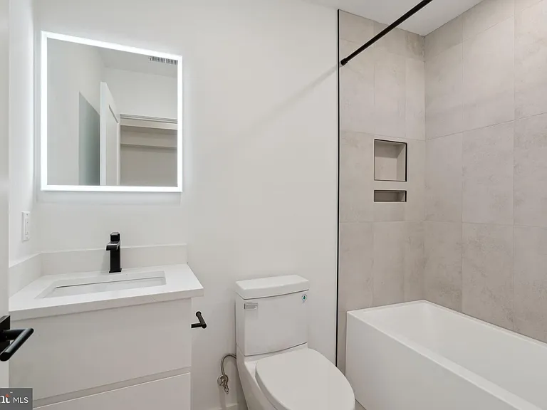 1623 Christian St #1 — Photo 23