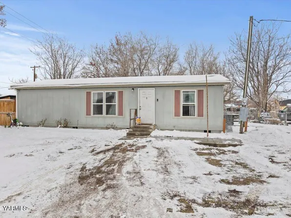 1514 N 4th St, Yakima, WA 98901