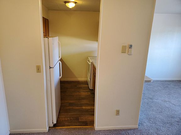 1BR Kitchen