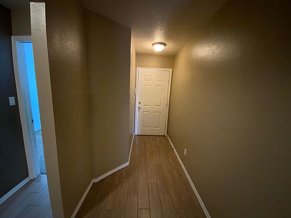 3rd image of 2300 Muir Dr NW