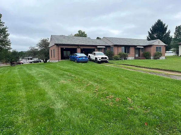 71 4th St, Mansfield, PA 16933